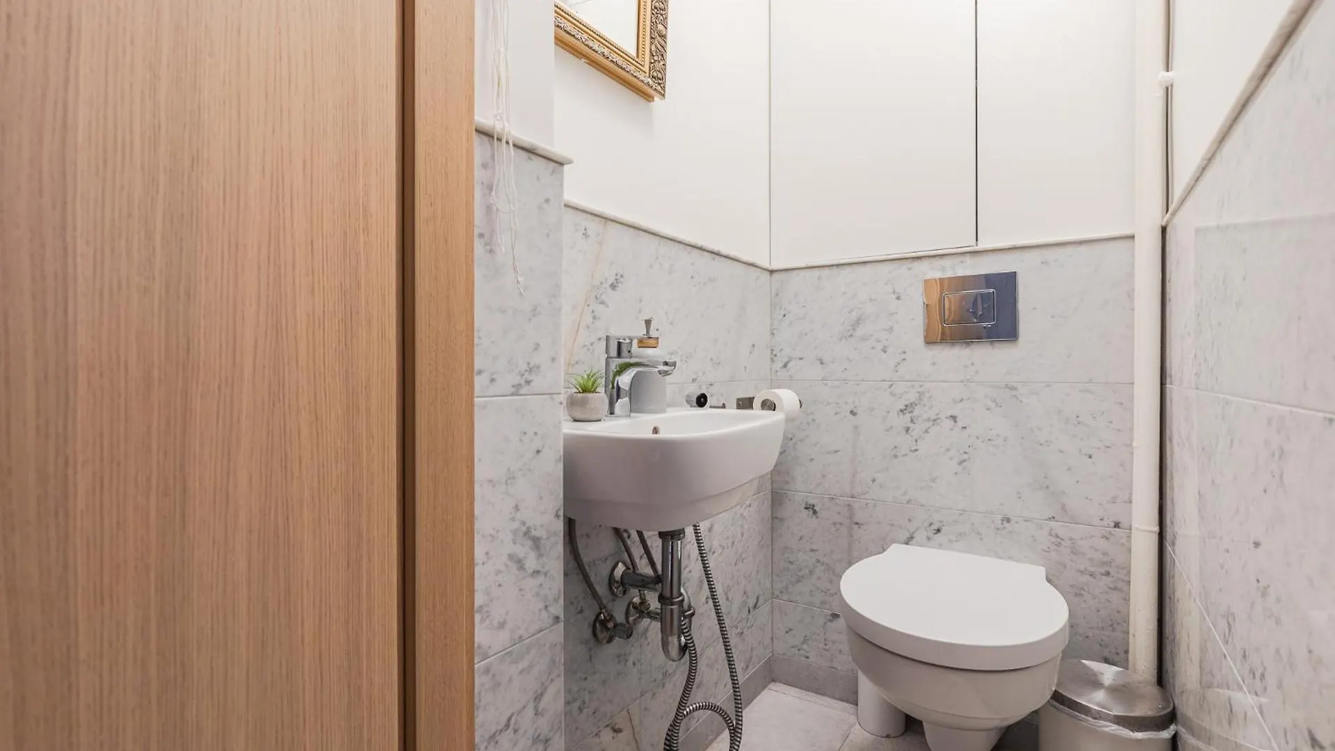Superapart Wspolna 27A, City Center Apartman Varsó